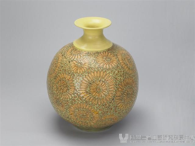 雕釉黃底菊花紋瓶藏品圖，第2張
